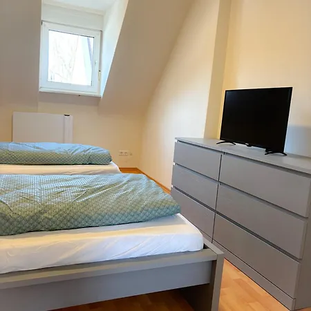 Apartment Ueber Neu Ulm's Daechern, 2 Schlafzimmer Inkl. Stellplatz