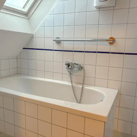 Apartment Ueber Neu Ulm's Daechern, 2 Schlafzimmer Inkl. Stellplatz *